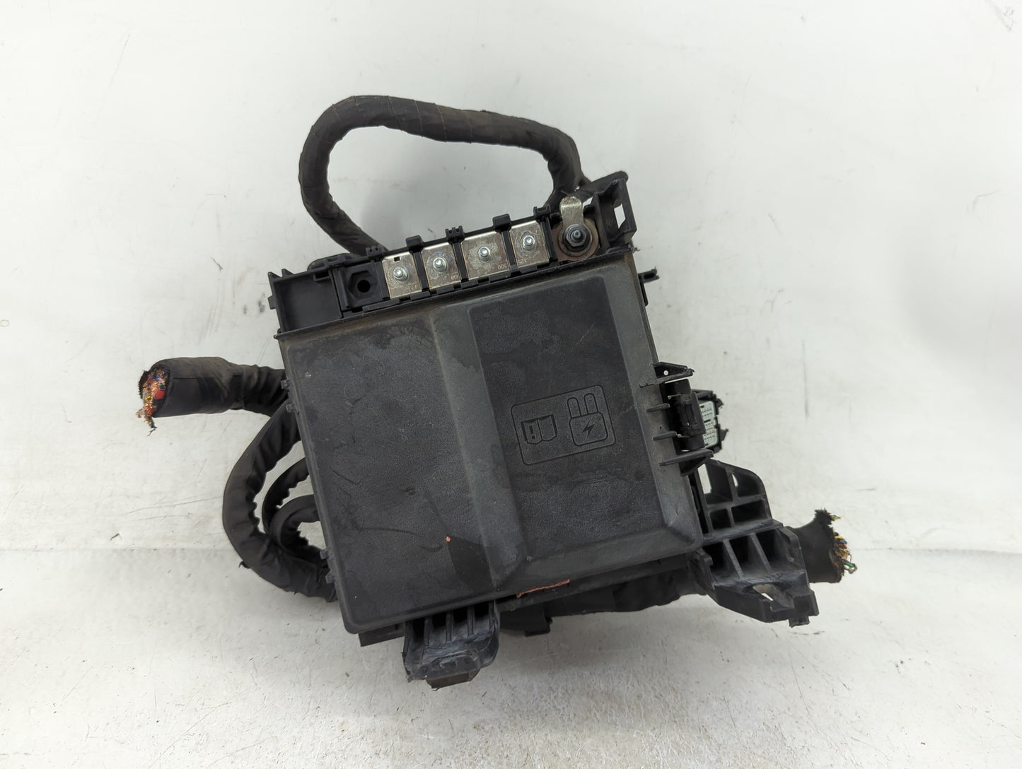 2018-2019 Ford Expedition Fusebox Fuse Box Panel Relay Module P/N:JU5T-14A003-EA Fits Fits 2018 2019 OEM Used Auto Parts - O