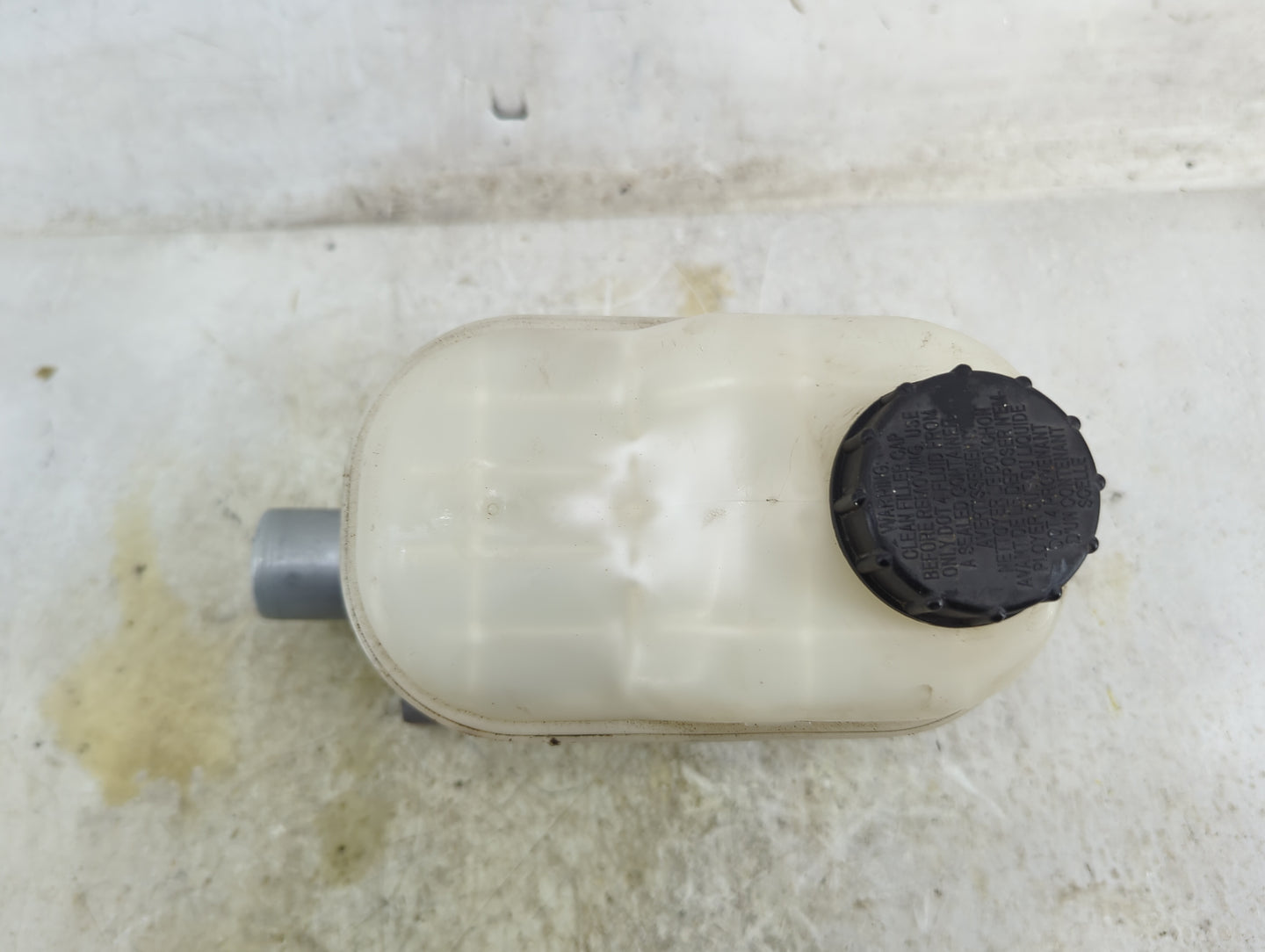 2018-2021 Ford Expedition Brake Master Cylinder 1496683 - Oemusedautoparts1.com