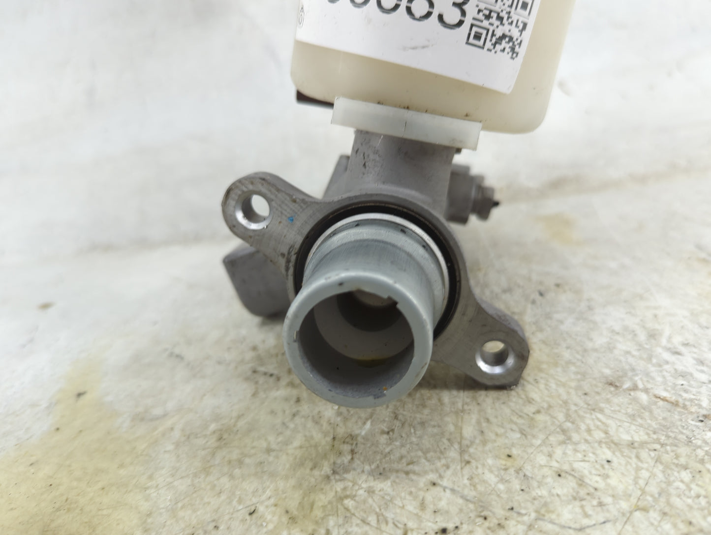 2018-2021 Ford Expedition Brake Master Cylinder 1496683 - Oemusedautoparts1.com