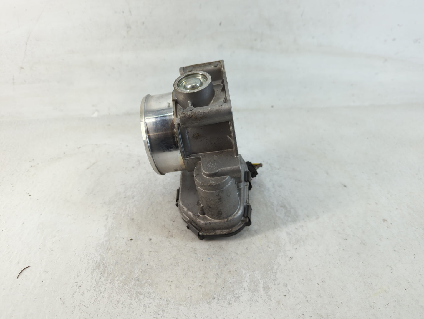 2018-2022 Ford Expedition Throttle Body P/N:HL3E 9F991 AA Fits Fits 2017 2018 2019 2020 2021 2022 OEM Used Auto Parts - Oemu