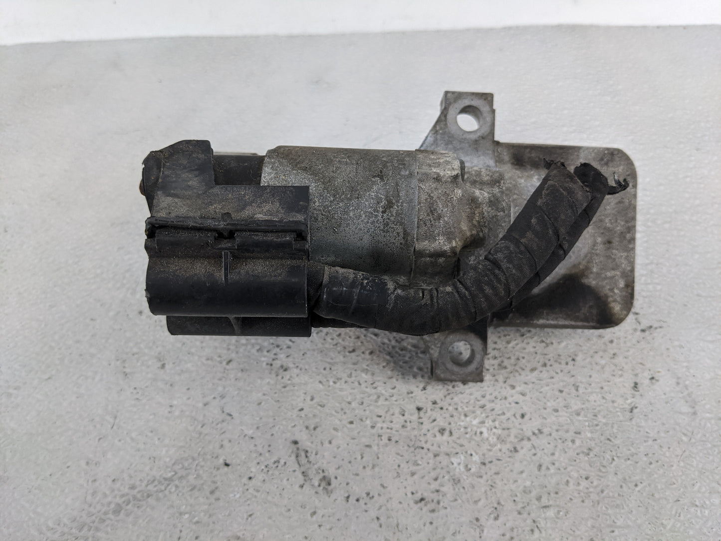 2013-2019 Ford Explorer Car Starter Motor Solenoid OEM P/N:M000TC0371ZC FJ5T-11000-AA Fits OEM Used Auto Parts - Oemusedauto