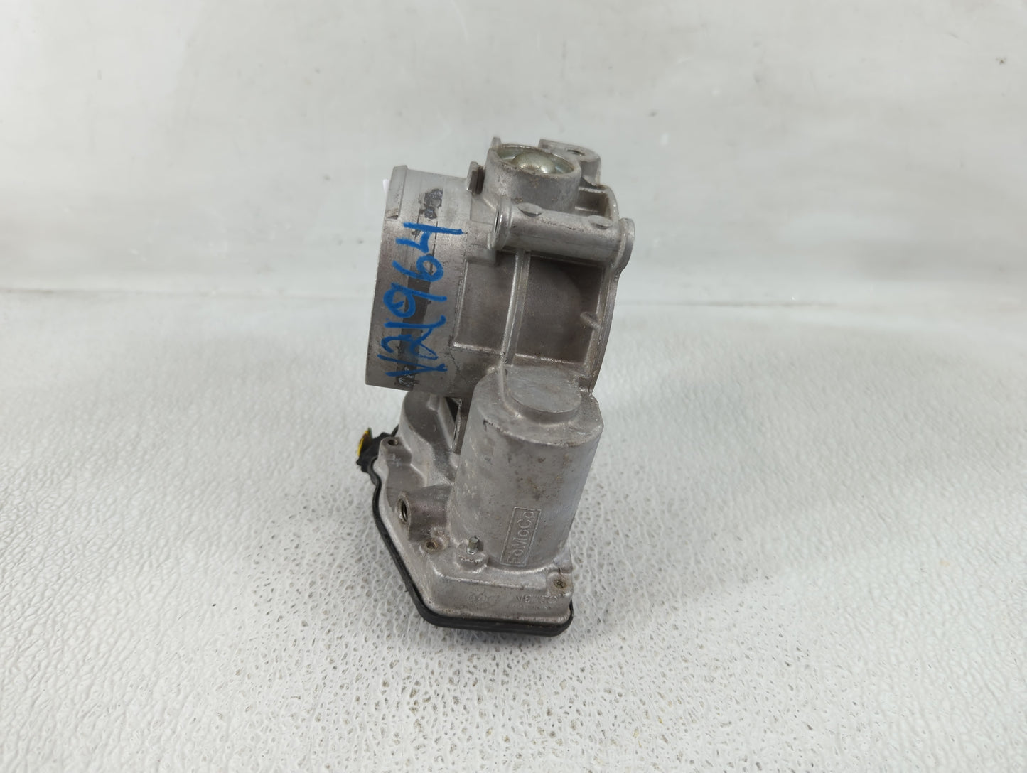 2011-2019 Ford Explorer Throttle Body P/N:AT4E-9F991-EL Fits Fits 2011 2012 2013 2014 2015 2016 2017 2018 2019 OEM Used Auto