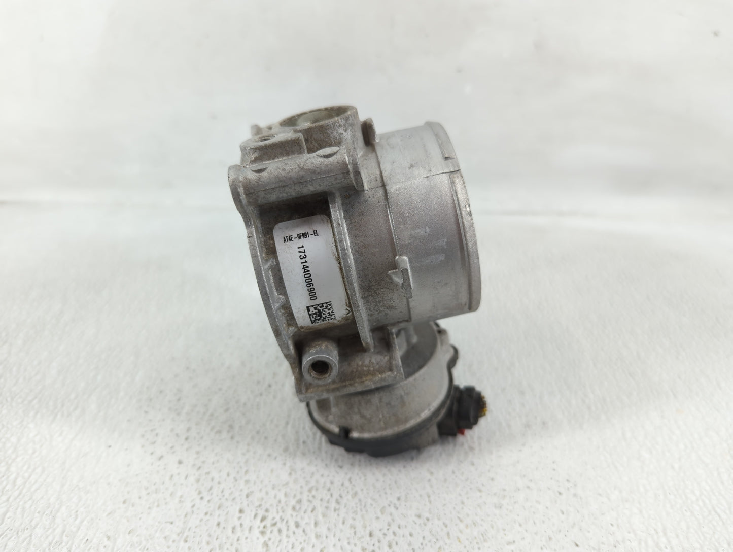 2011-2019 Ford Explorer Throttle Body P/N:AT4E-9F991-EL Fits Fits 2011 2012 2013 2014 2015 2016 2017 2018 2019 OEM Used Auto