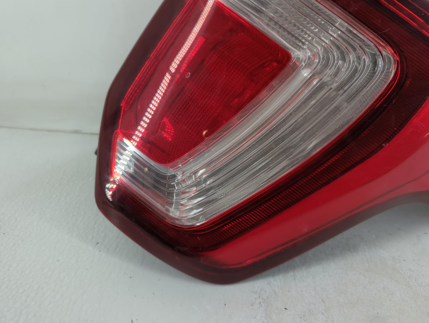 2018 Ford Explorer Tail Light Assembly Passenger Right OEM P/N:FB53-13A414-A Fits OEM Used Auto Parts - Oemusedautoparts1.co