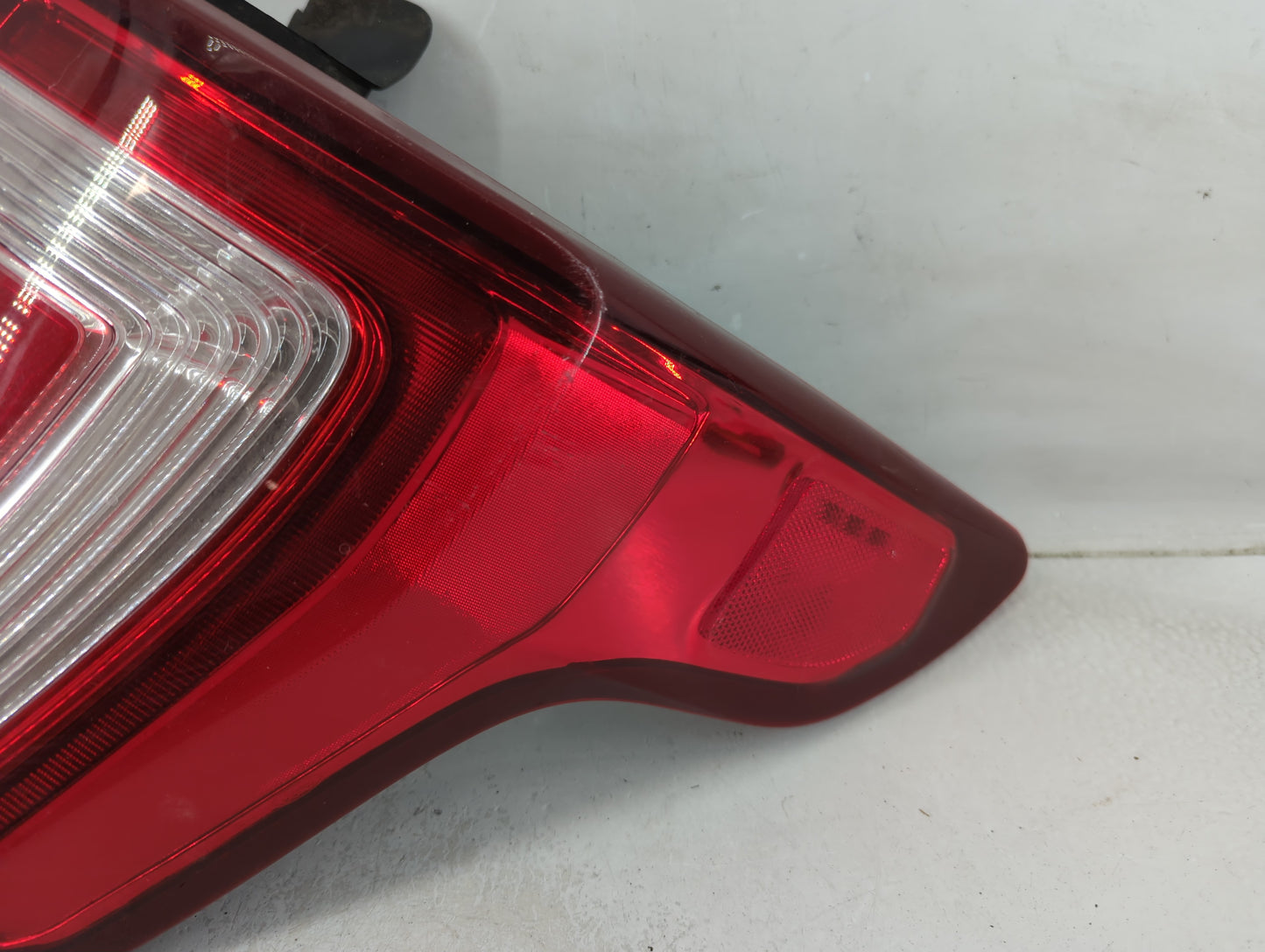 2018 Ford Explorer Tail Light Assembly Passenger Right OEM P/N:FB53-13A414-A Fits OEM Used Auto Parts - Oemusedautoparts1.co