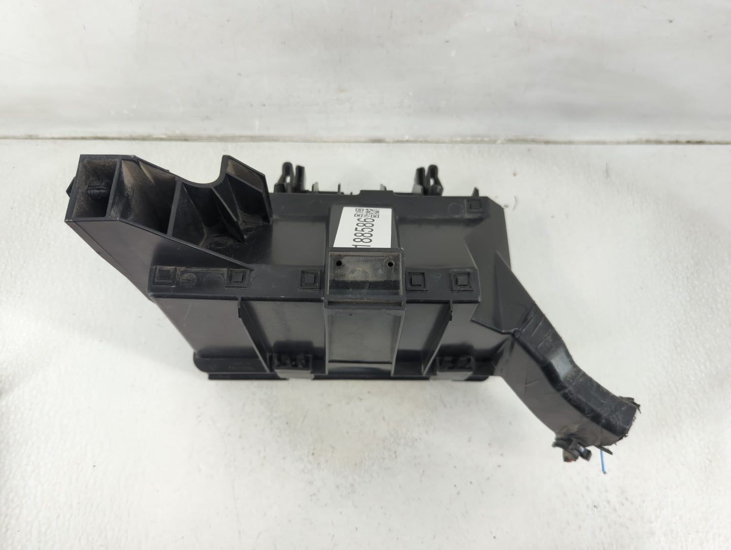2018 Ford Explorer Fusebox Fuse Box Panel Relay Module P/N:FU5T-14A003-DC Fits OEM Used Auto Parts - Oemusedautoparts1.com