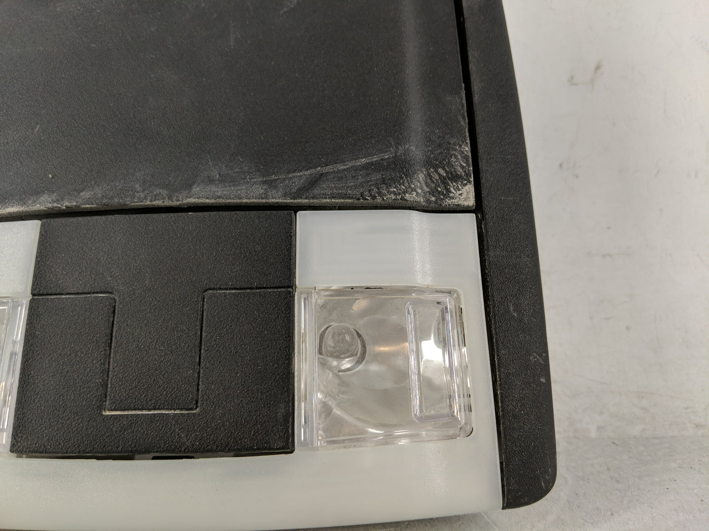 2018 Ford Explorer Overhead Roof Console - Oemusedautoparts1.com