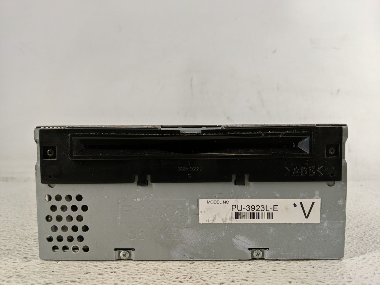 2016-2018 Ford Explorer Radio AM FM Cd Player Receiver Replacement P/N:JB5T-19C107-CB Fits Fits 2016 2017 2018 OEM Used Auto