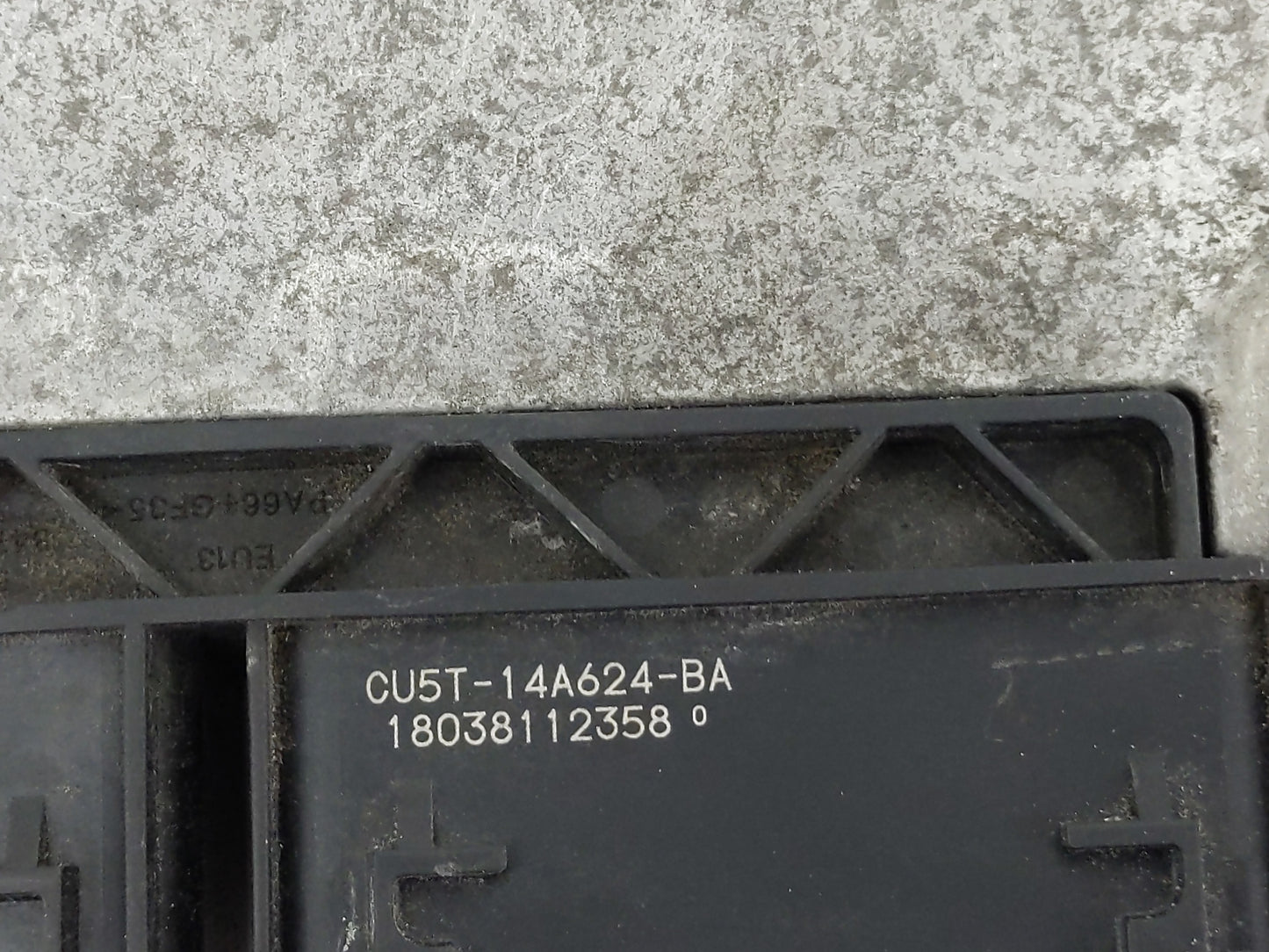 2016-2019 Ford Explorer PCM Engine Control Computer ECU ECM PCU OEM P/N:FB5A-12B684-CA GB5A-12A650-YA Fits OEM Used Auto Par