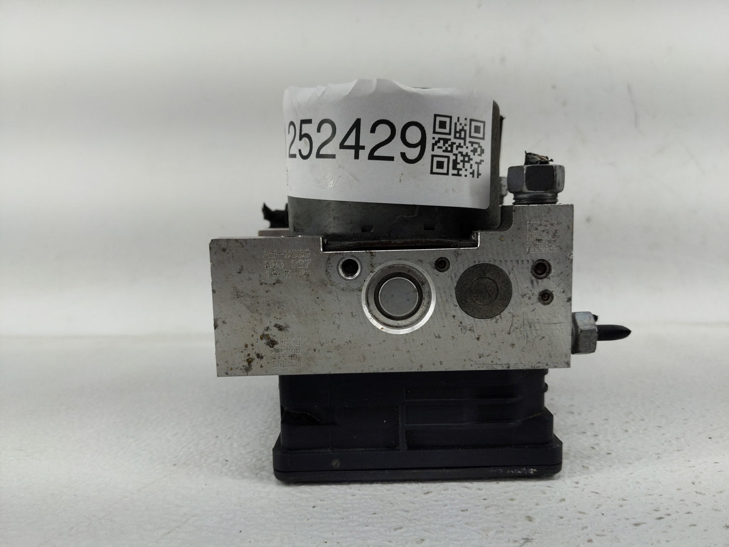 2018 Ford Explorer ABS Pump Control Module Replacement P/N:HB53-2C405-AC Fits OEM Used Auto Parts - Oemusedautoparts1.com