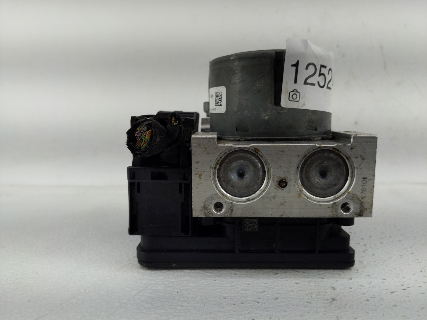 2018 Ford Explorer ABS Pump Control Module Replacement P/N:HB53-2C405-AC Fits OEM Used Auto Parts - Oemusedautoparts1.com
