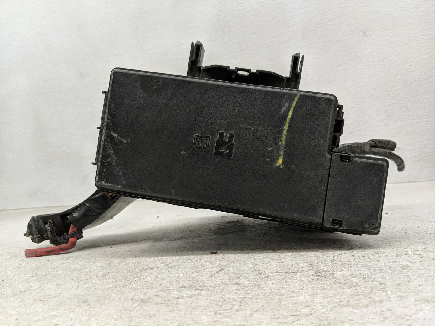 2018-2019 Ford Explorer Fusebox Fuse Box Panel Relay Module P/N:GU5T-14A003-AA Fits Fits 2018 2019 OEM Used Auto Parts - Oem