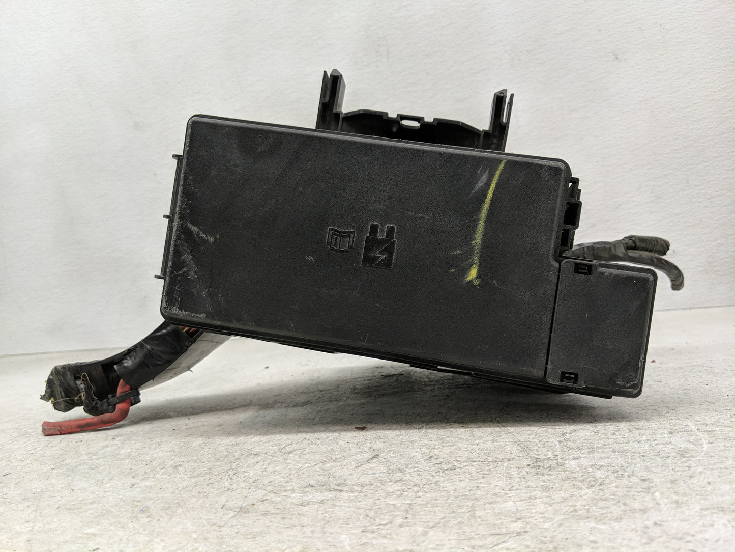 2018-2019 Ford Explorer Fusebox Fuse Box Panel Relay Module P/N:GU5T-14A003-AA Fits Fits 2018 2019 OEM Used Auto Parts - Oem
