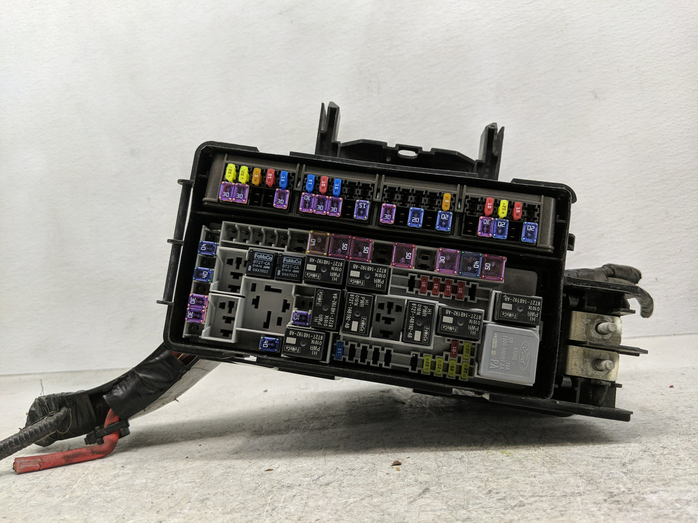 2018-2019 Ford Explorer Fusebox Fuse Box Panel Relay Module P/N:GU5T-14A003-AA Fits Fits 2018 2019 OEM Used Auto Parts - Oem
