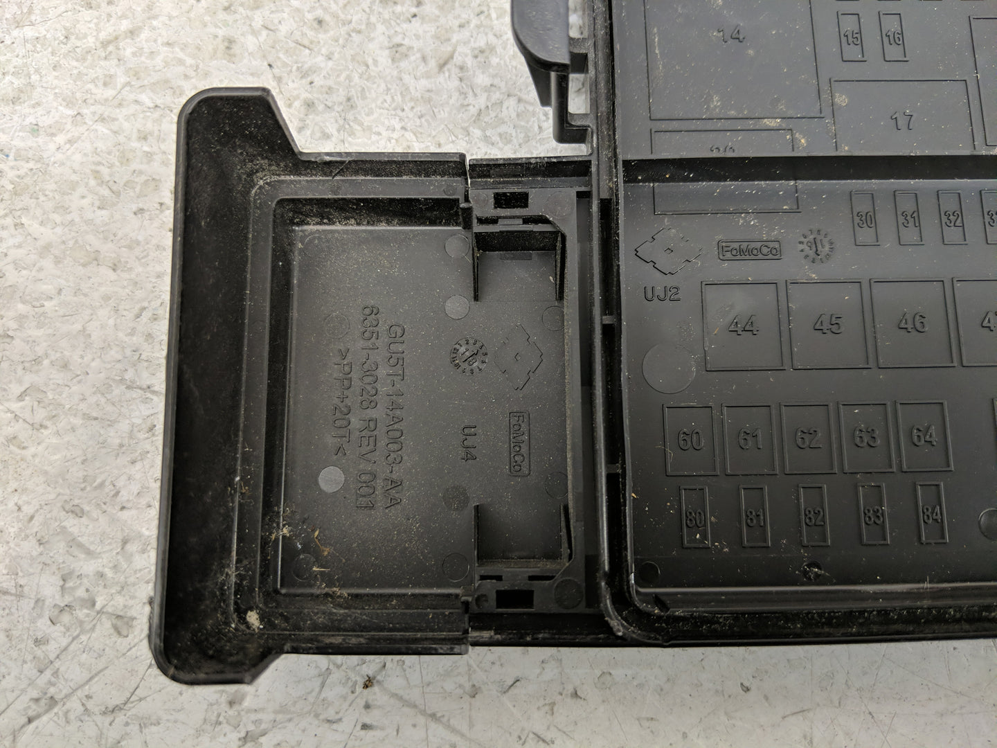 2018-2019 Ford Explorer Fusebox Fuse Box Panel Relay Module P/N:GU5T-14A003-AA Fits Fits 2018 2019 OEM Used Auto Parts - Oem