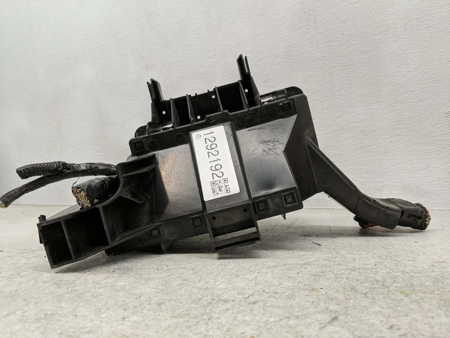 2018-2019 Ford Explorer Fusebox Fuse Box Panel Relay Module P/N:GU5T-14A003-AA Fits Fits 2018 2019 OEM Used Auto Parts - Oem