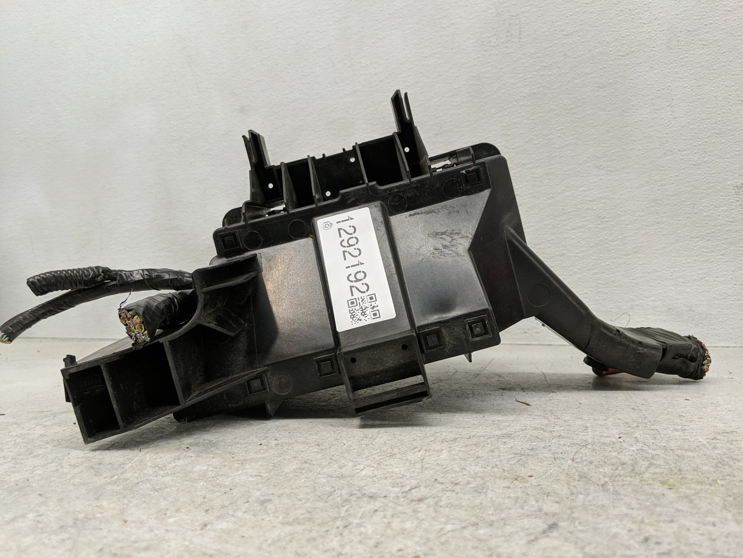 2018-2019 Ford Explorer Fusebox Fuse Box Panel Relay Module P/N:GU5T-14A003-AA Fits Fits 2018 2019 OEM Used Auto Parts - Oem