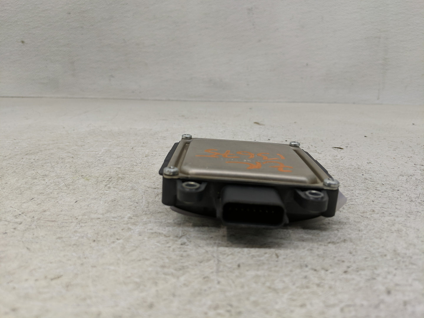 2018 Ford Explorer Chassis Control Module Ccm Bcm Body Control - Oemusedautoparts1.com