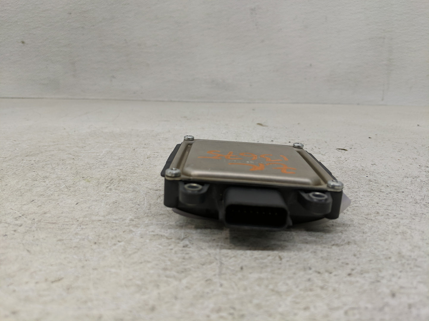 2018 Ford Explorer Chassis Control Module Ccm Bcm Body Control - Oemusedautoparts1.com