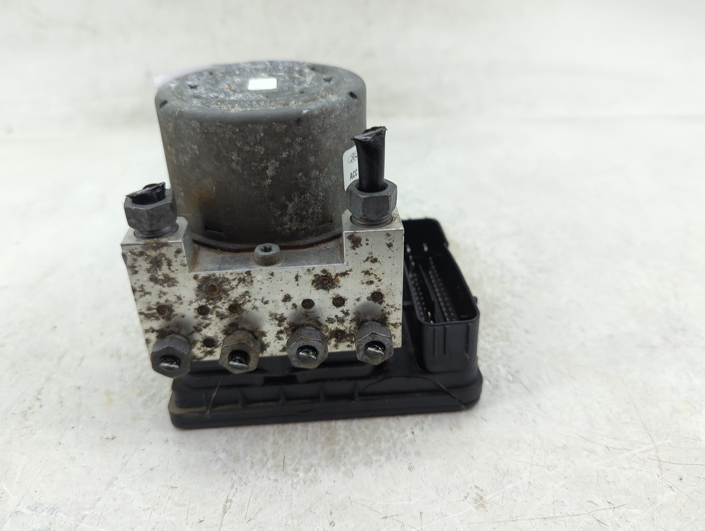 2018 Ford Explorer ABS Pump Control Module Replacement P/N:HB53-2C219-AB Fits OEM Used Auto Parts - Oemusedautoparts1.com