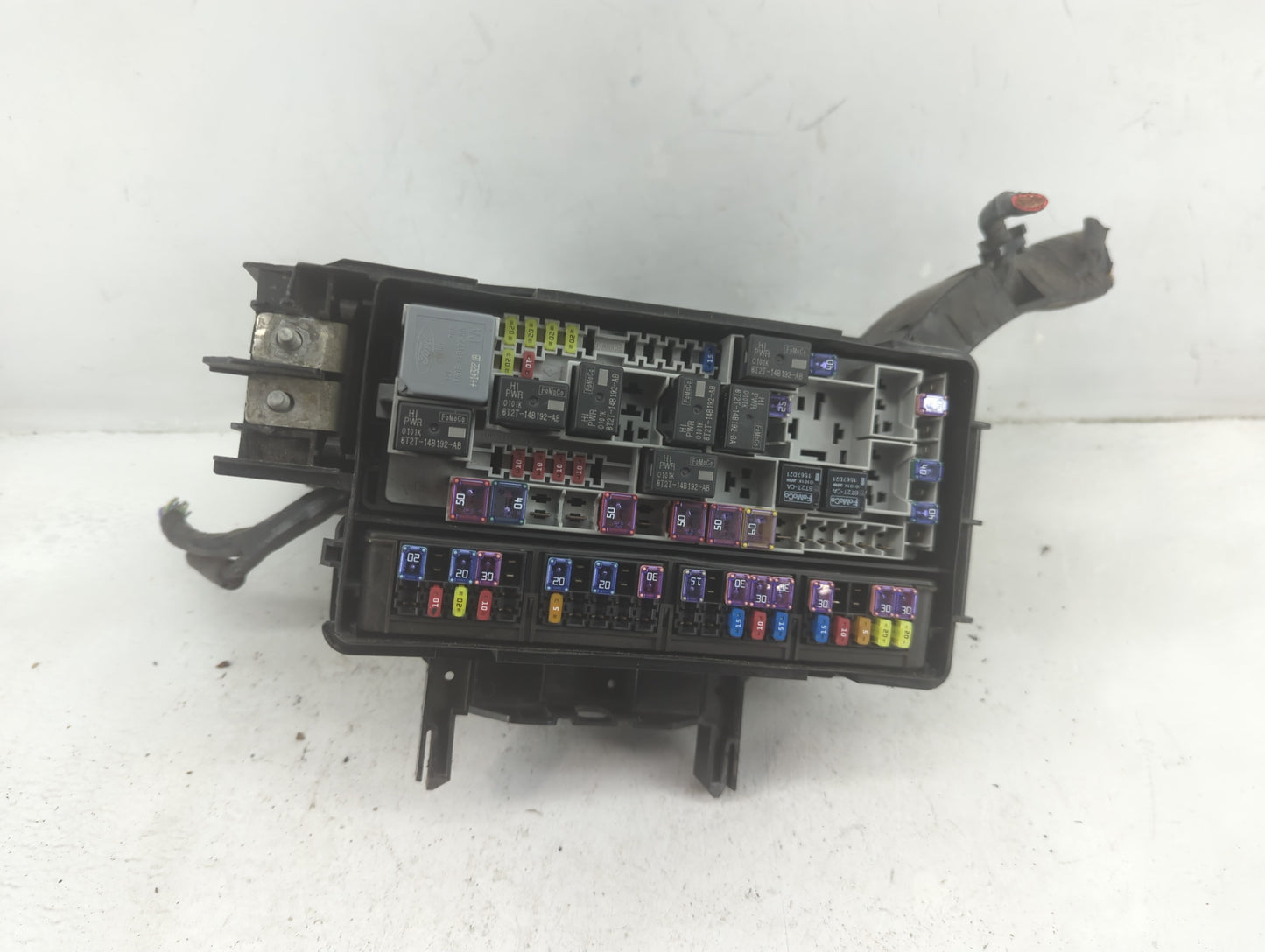 2018-2019 Ford Explorer Fusebox Fuse Box Panel Relay Module Fits Fits 2018 2019 OEM Used Auto Parts - Oemusedautoparts1.com