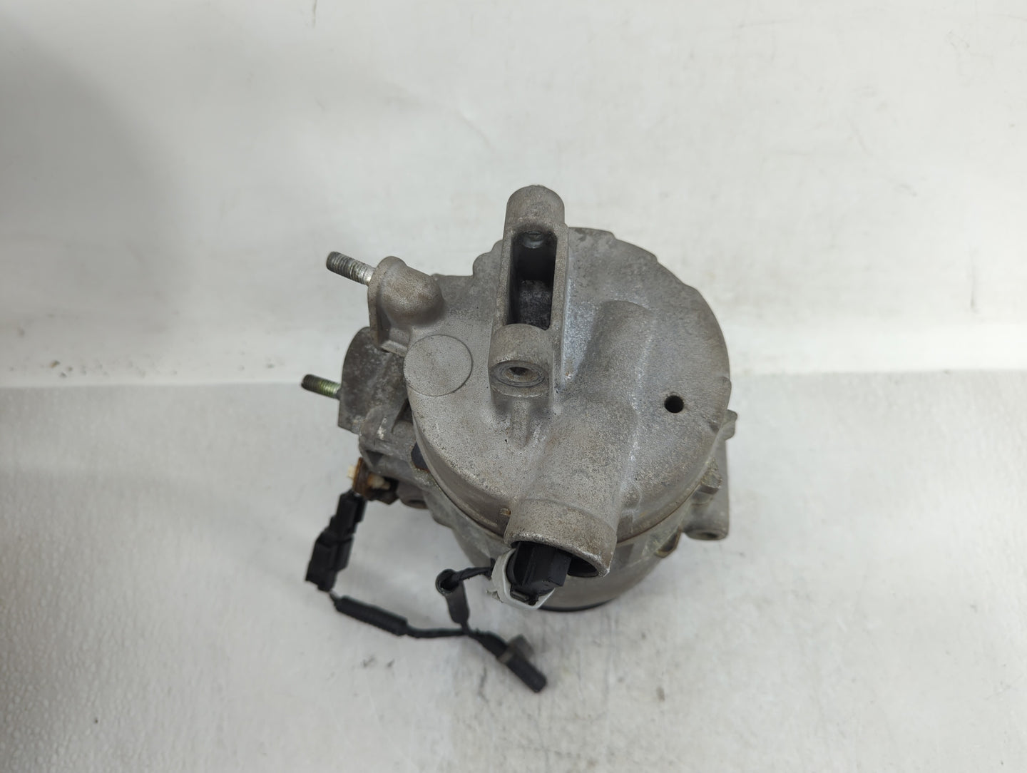 2018 Ford Explorer Air Conditioning A/c Ac Compressor Oem - Oemusedautoparts1.com