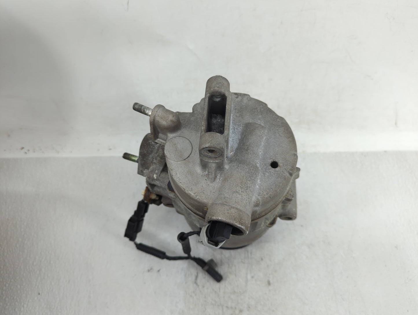 2018 Ford Explorer Air Conditioning A/c Ac Compressor Oem - Oemusedautoparts1.com