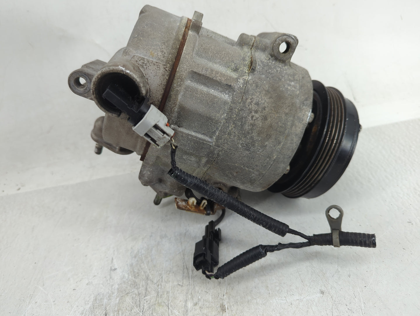 2018 Ford Explorer Air Conditioning A/c Ac Compressor Oem - Oemusedautoparts1.com