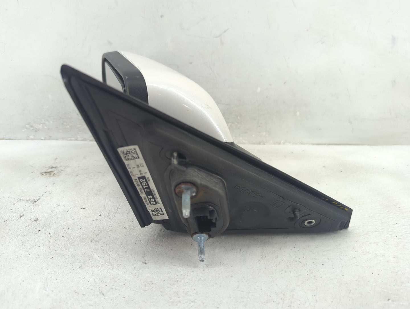 2018-2019 Ford Explorer Driver Side View Mirror - Left Door Mirror OEM Used - Oemusedautoparts1.com