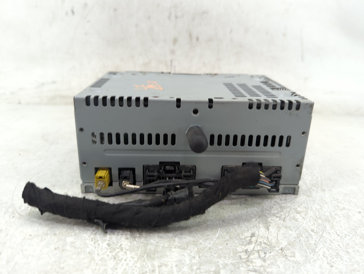 2018 Ford Explorer Radio AM FM Cd Player Receiver Replacement P/N:JB5T-19C107-BB Fits OEM Used Auto Parts - Oemusedautoparts
