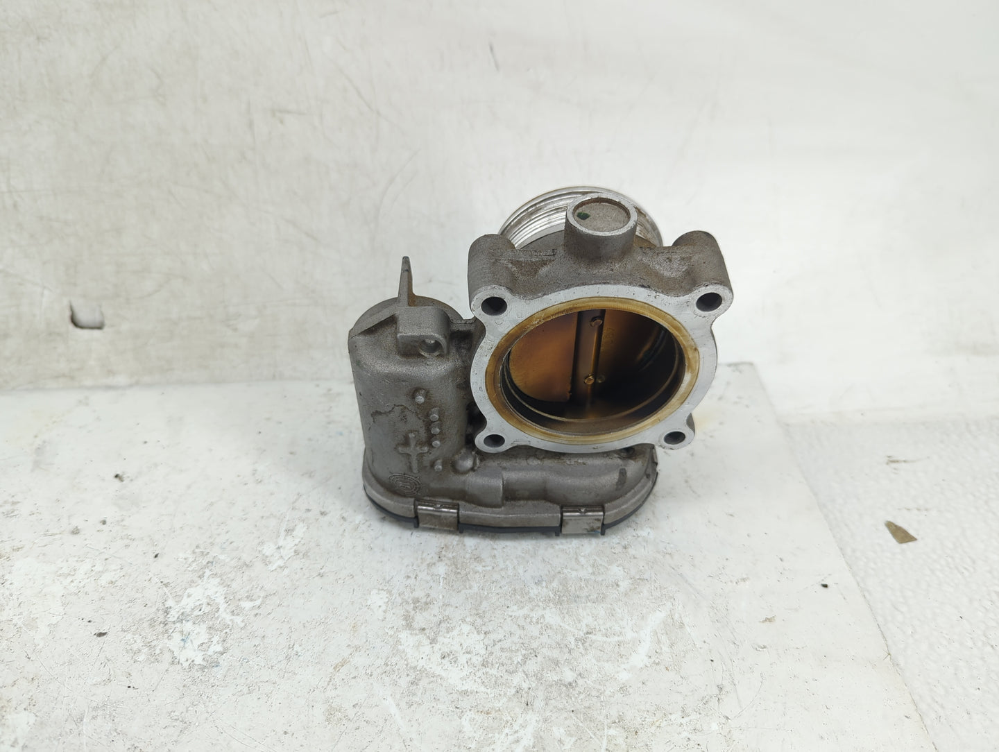 2016-2019 Ford Explorer Throttle Body P/N:DS7E-9F991-BB Fits Fits 2014 2015 2016 2017 2018 2019 2020 2021 2022 OEM Used Auto