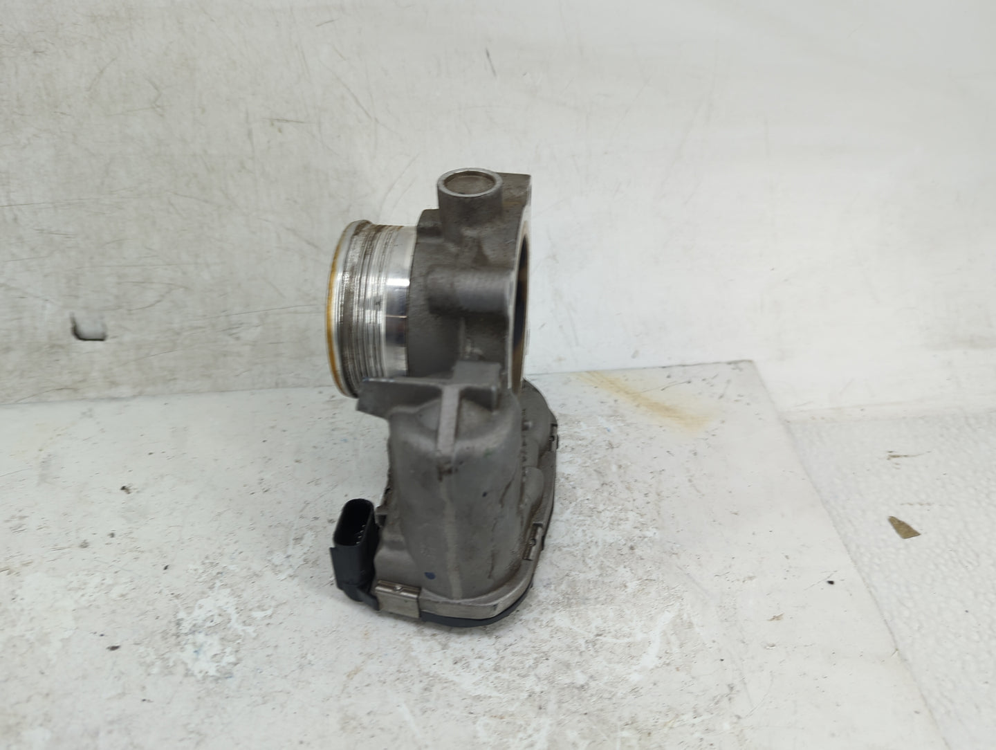 2016-2019 Ford Explorer Throttle Body P/N:DS7E-9F991-BB Fits Fits 2014 2015 2016 2017 2018 2019 2020 2021 2022 OEM Used Auto