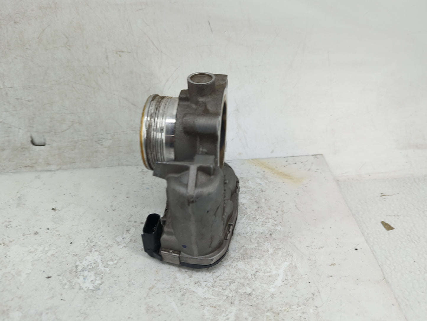 2016-2019 Ford Explorer Throttle Body P/N:DS7E-9F991-BB Fits Fits 2014 2015 2016 2017 2018 2019 2020 2021 2022 OEM Used Auto