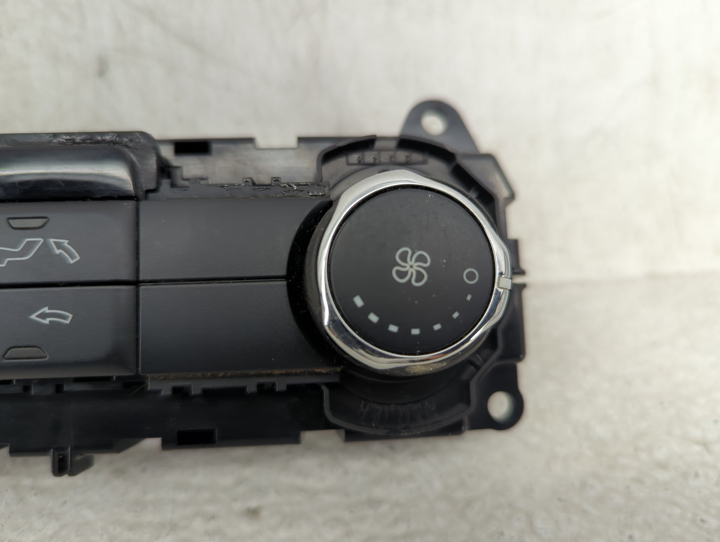 2018 Ford Explorer Climate Control Module Temperature AC/Heater Replacement P/N:GB5T-19980-BE Fits OEM Used Auto Parts - Oem