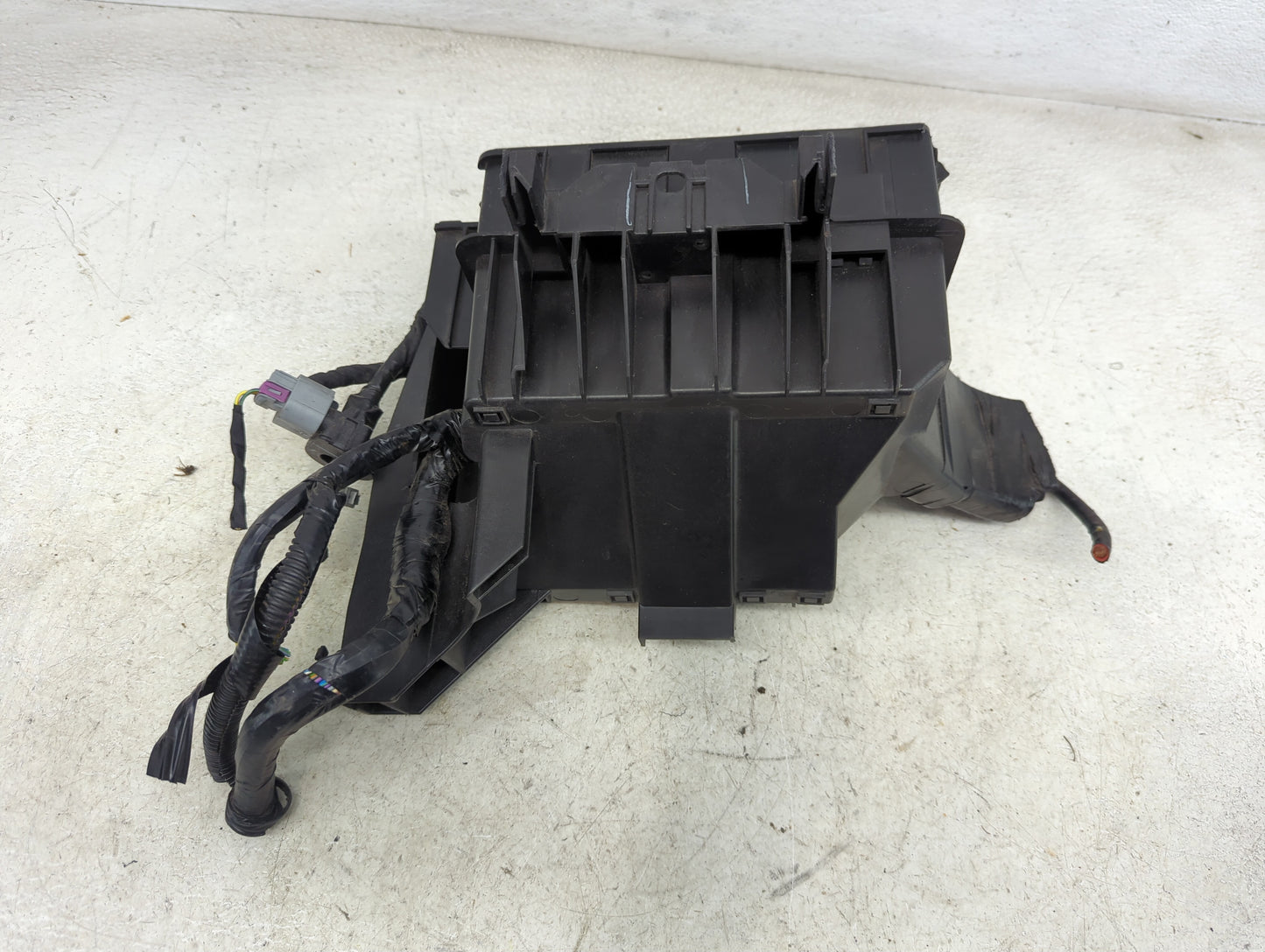 2018-2019 Ford Explorer Fusebox Fuse Box Panel Relay Module P/N:8T2T-14B192-AB 8T2T-14B192-BA, 8T2T-CA Fits Fits 2018 2019 O