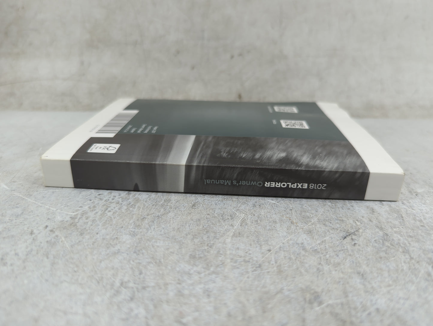 2018 Ford Explorer Owners Manual Book Guide P/N:JL2J19A321AA OEM Used Auto Parts - Oemusedautoparts1.com