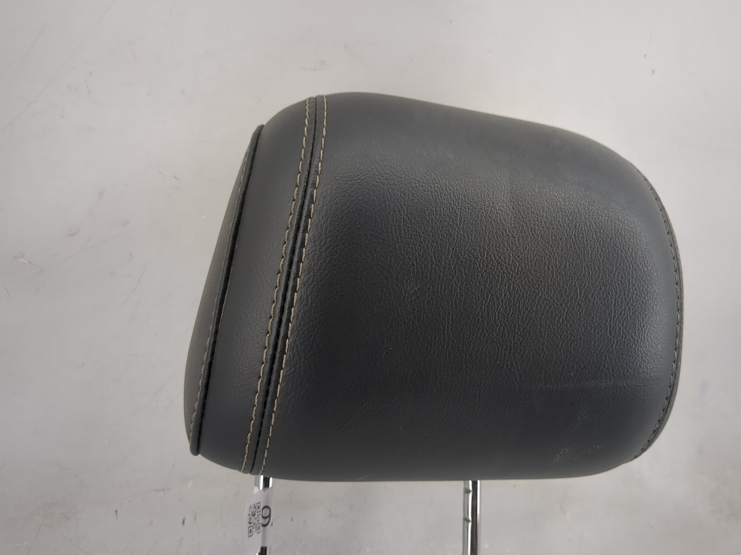 2018 Ford Explorer Headrest Head Rest Front Driver Seat Black - Oemusedautoparts1.com