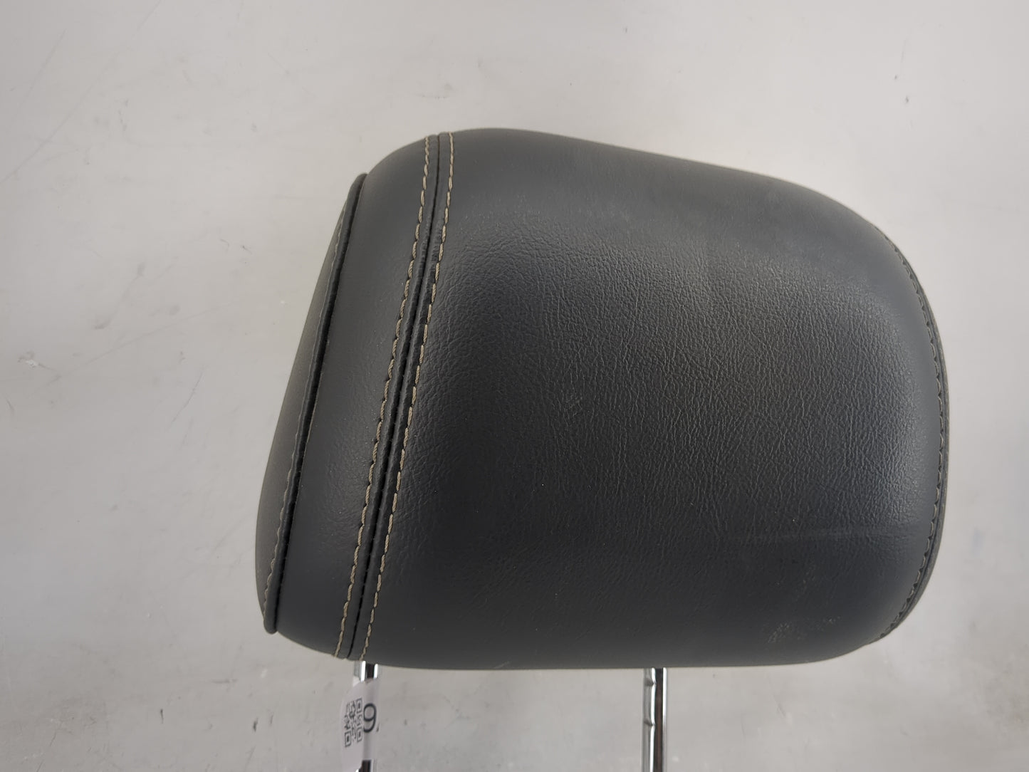 2018 Ford Explorer Headrest Head Rest Front Driver Seat Black - Oemusedautoparts1.com