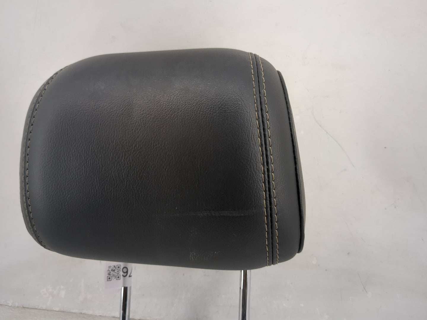 2018 Ford Explorer Headrest Head Rest Front Driver Seat Black - Oemusedautoparts1.com
