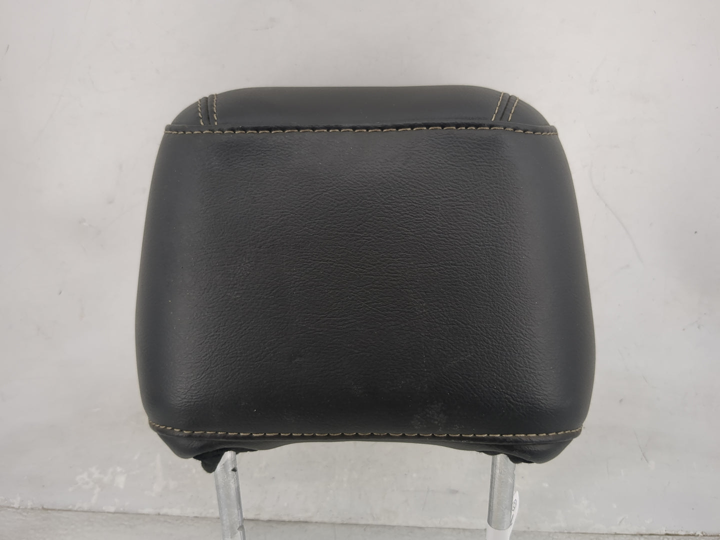 2018 Ford Explorer Headrest Head Rest Front Driver Seat Black - Oemusedautoparts1.com