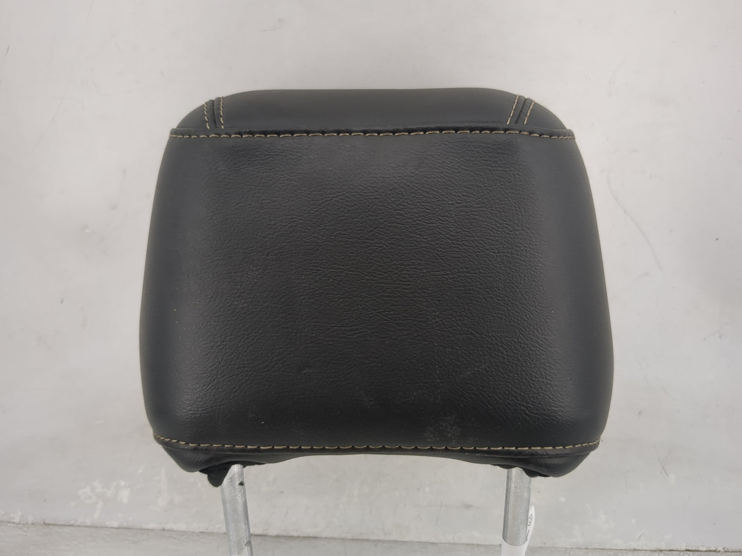 2018 Ford Explorer Headrest Head Rest Front Driver Seat Black - Oemusedautoparts1.com