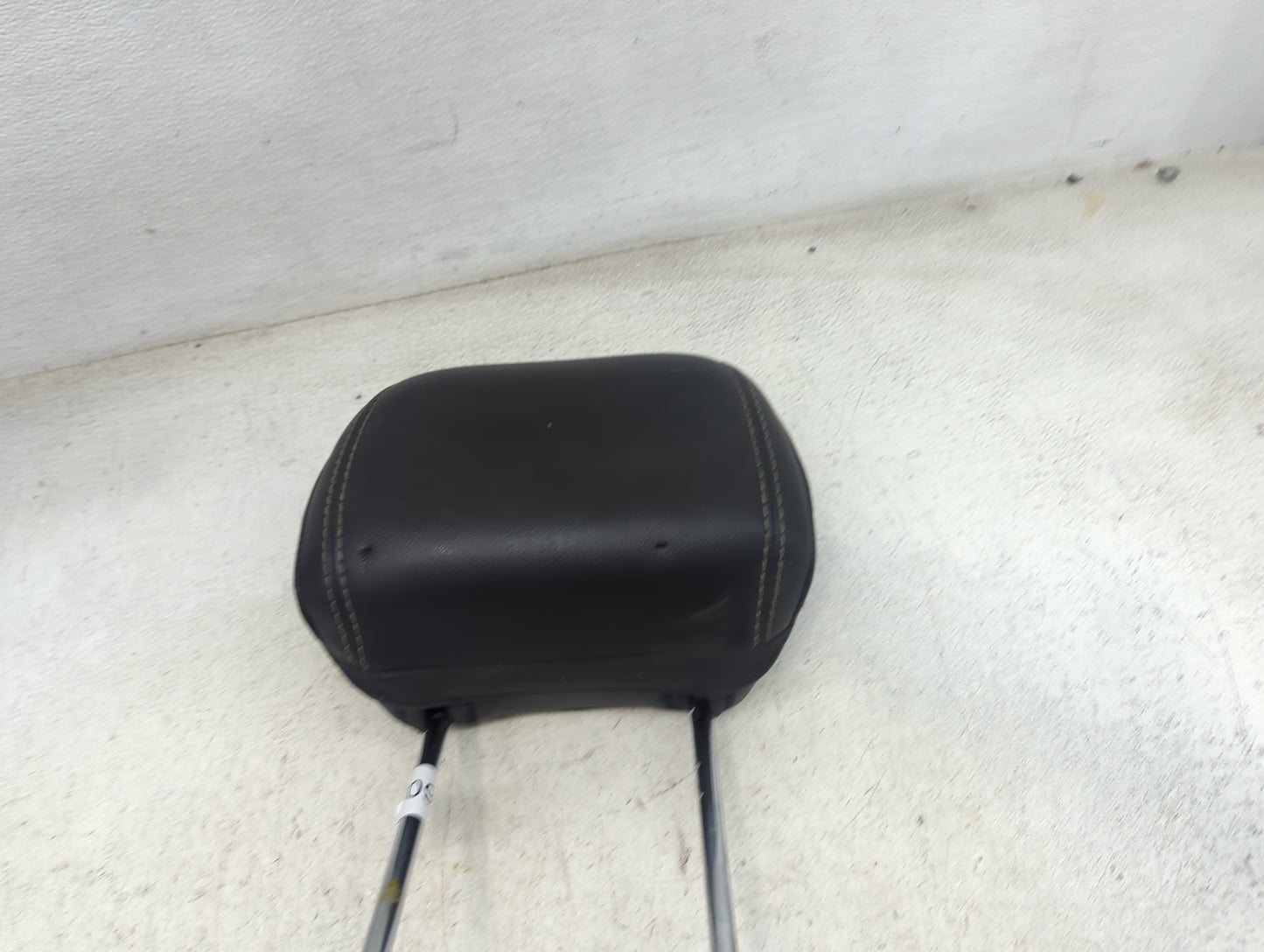 2018 Ford Explorer Headrest Head Rest Front Driver Passenger Seat Fits OEM Used Auto Parts - Oemusedautoparts1.com