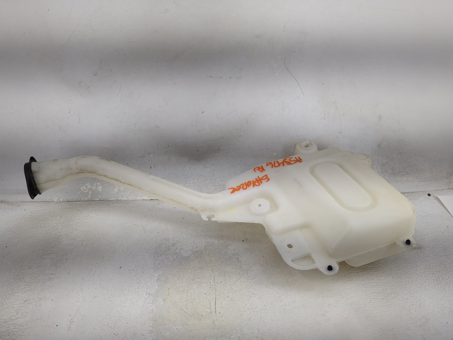 2016-2019 Ford Explorer Windshield Washer Fluid Reservoir Bottle Oem 1474030 - Oemusedautoparts1.com