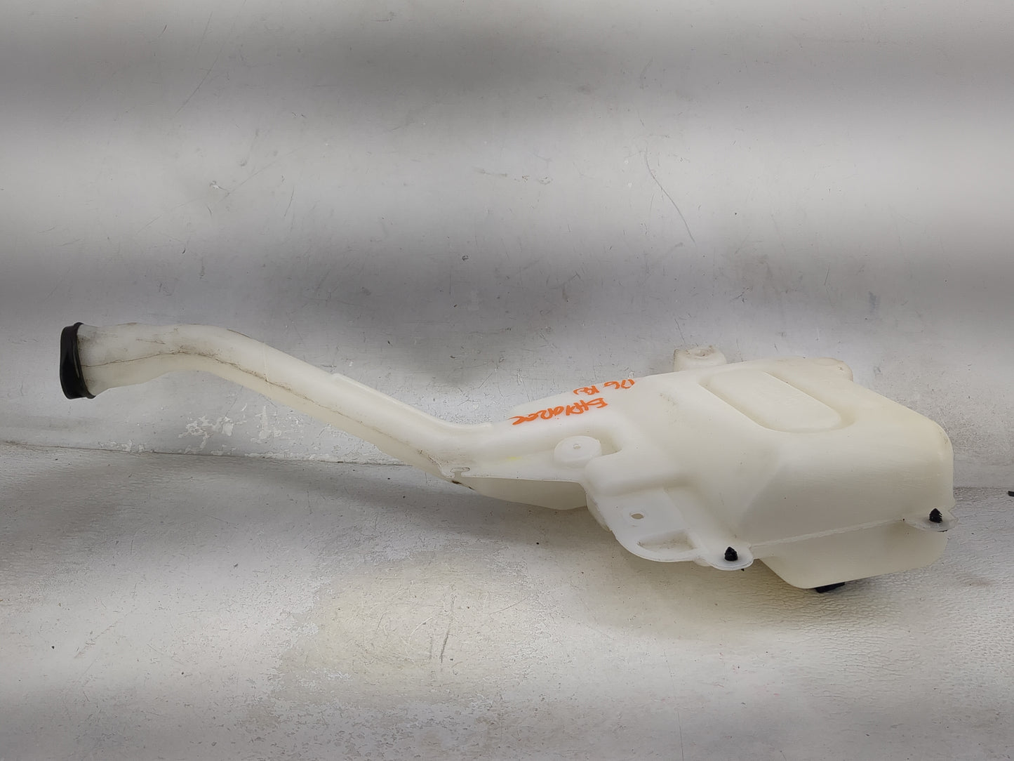 2016-2019 Ford Explorer Windshield Washer Fluid Reservoir Bottle Oem 1474030 - Oemusedautoparts1.com