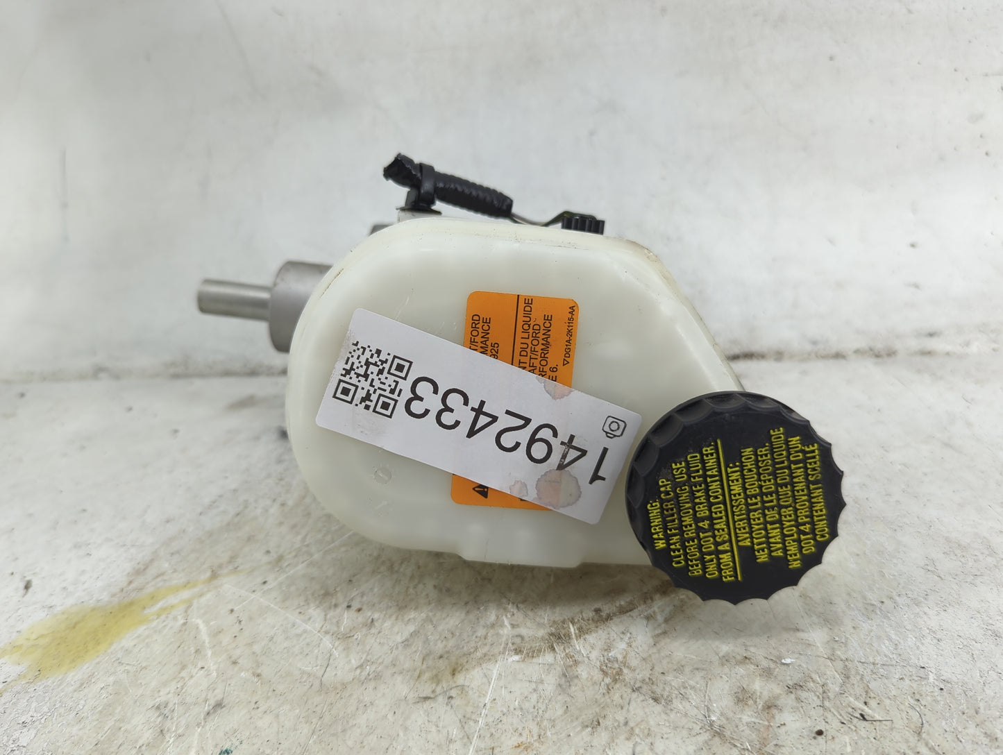 Ford Explorer Brake Master Cylinder 1492433 - Oemusedautoparts1.com