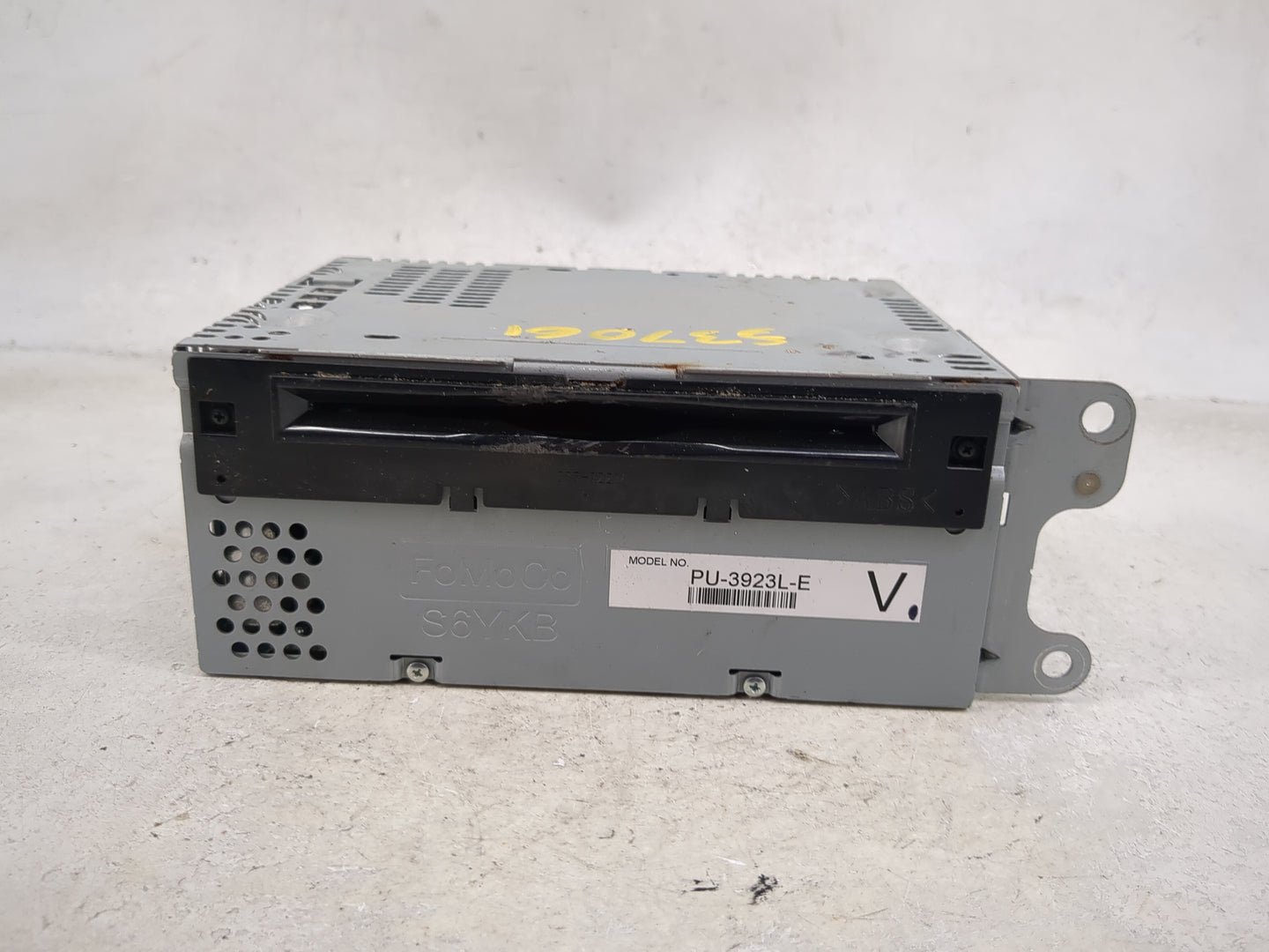 2018 Ford Explorer Radio AM FM Cd Player Receiver Replacement P/N:PU-3923L-E JB5T, S6YKB Fits OEM Used Auto Parts - Oemuseda