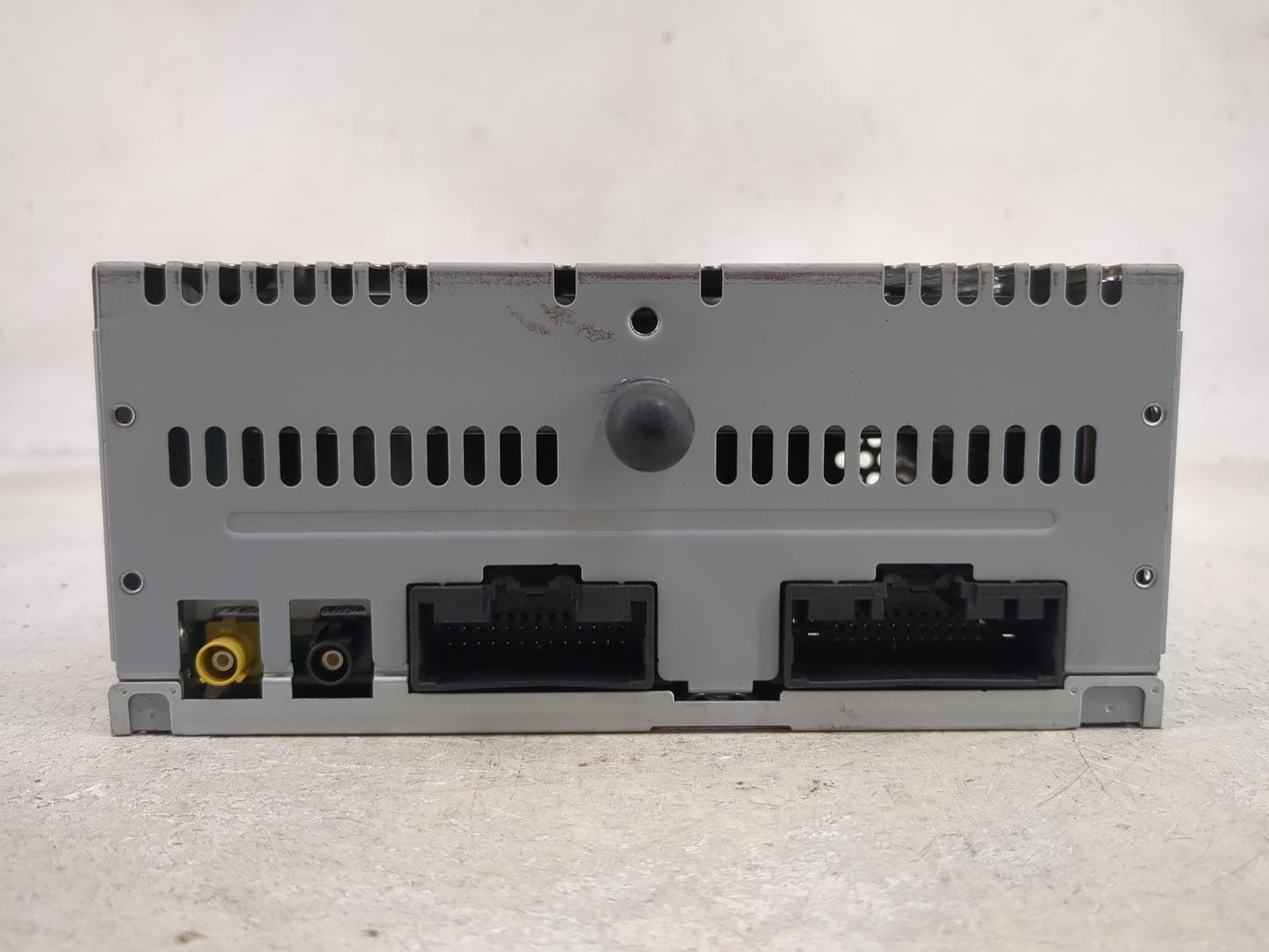 2018-2019 Ford Explorer Radio AM FM Cd Player Receiver Replacement P/N:PU-3922L-E JB5T Fits Fits 2018 2019 OEM Used Auto Par