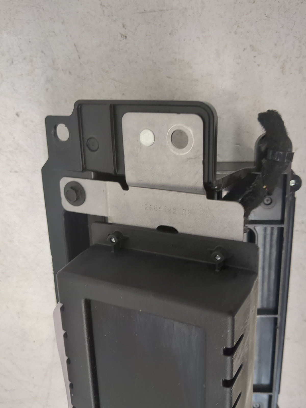 2017-2019 Ford Explorer Communication Control Module 1504574 - Oemusedautoparts1.com
