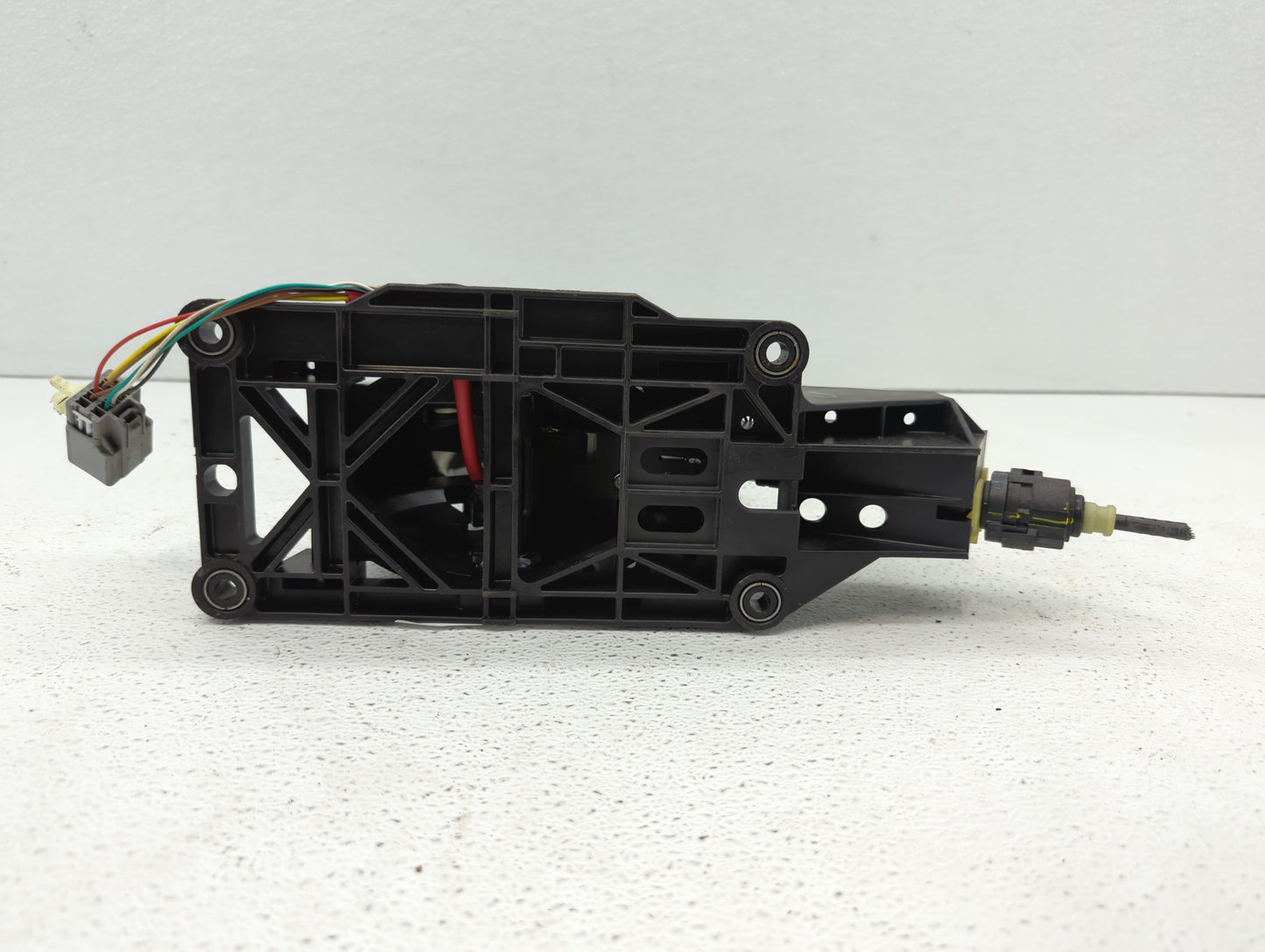 2018 Ford Explorer Floor Console Assembly Shifter Black - Oemusedautoparts1.com