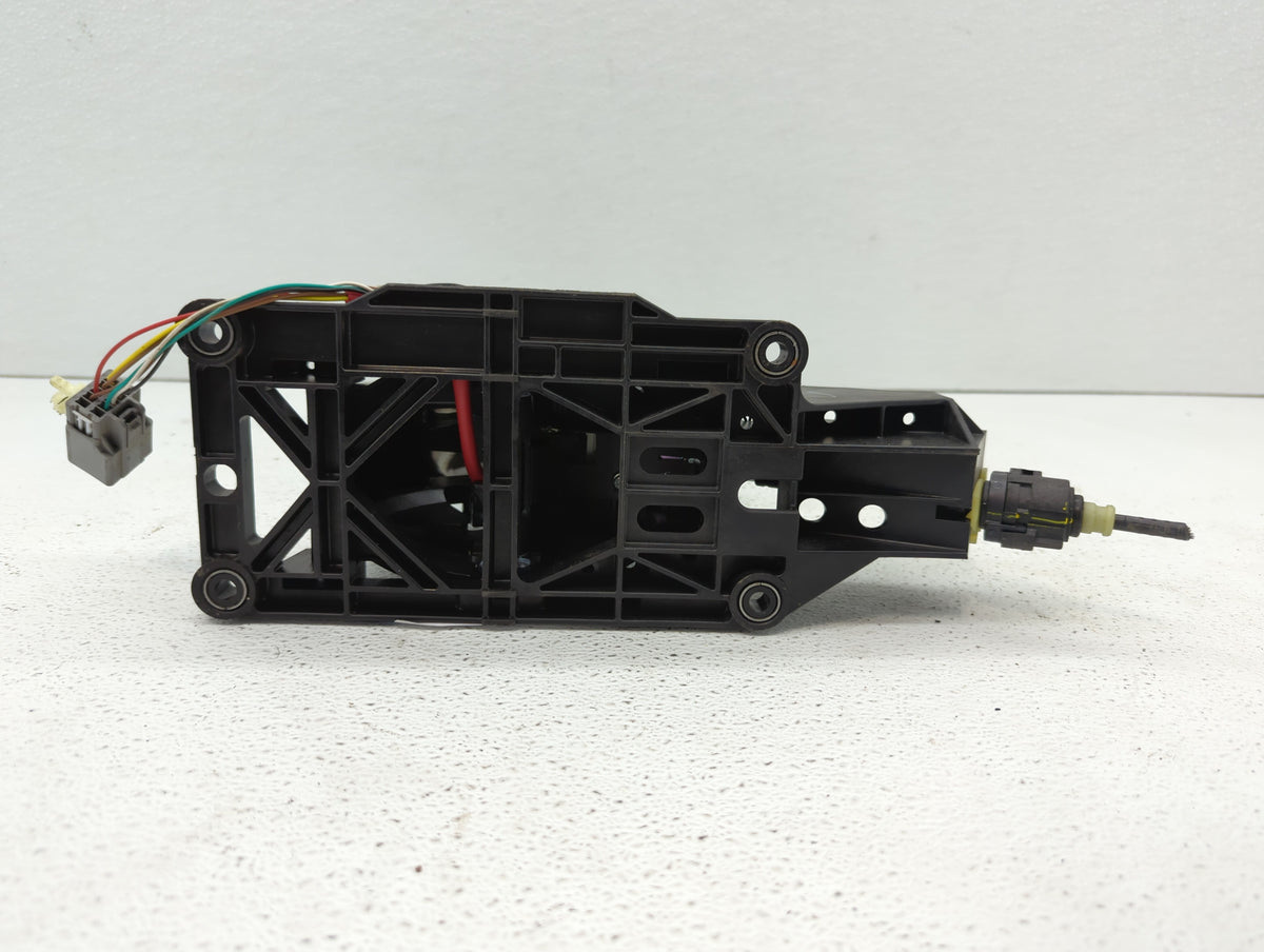 2018 Ford Explorer Floor Console Assembly Shifter Black - Oemusedautoparts1.com